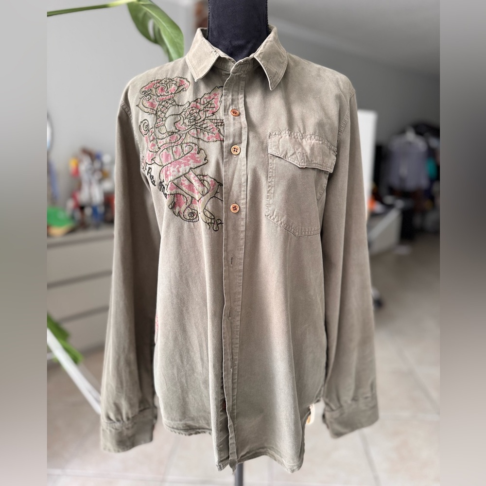 DE PUTA MADRE Olive Green Shirt